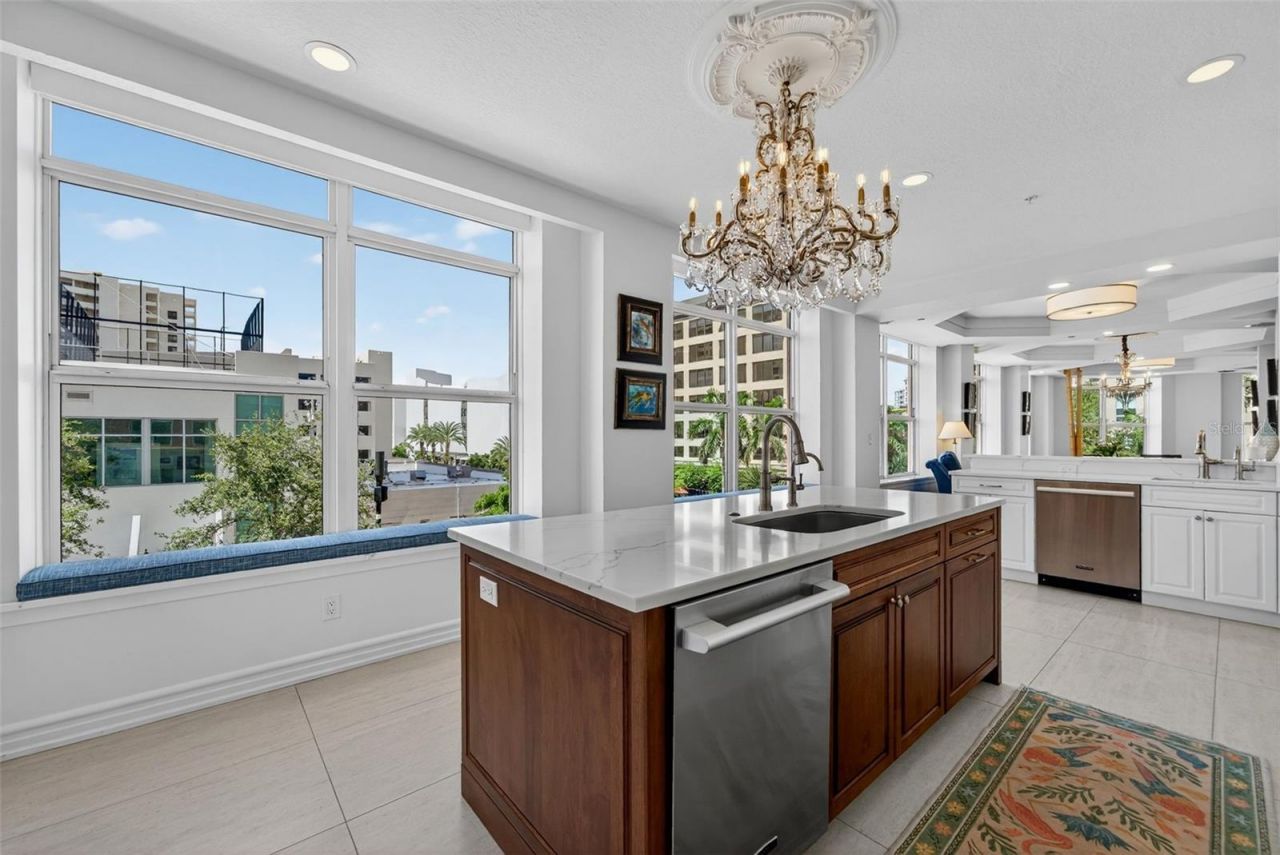 1330 Main Street, Unit 3, Sarasota, FL 34236 Photo