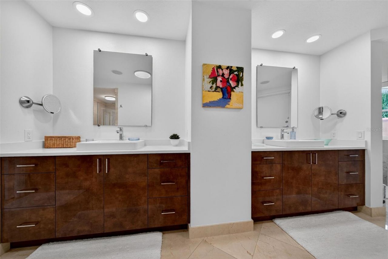 1330 Main Street, Unit 3, Sarasota, FL 34236 Photo