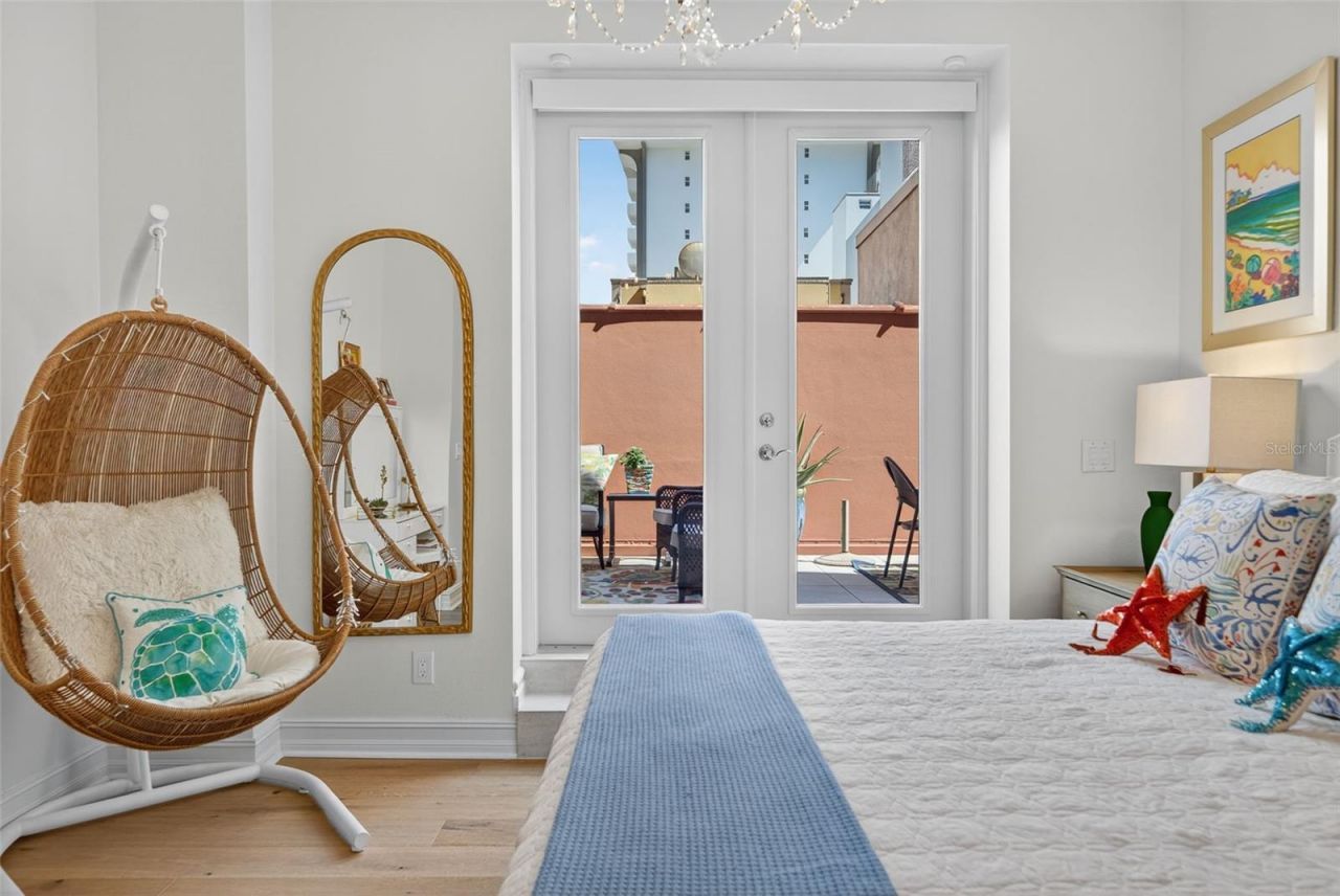 1330 Main Street, Unit 3, Sarasota, FL 34236 Photo