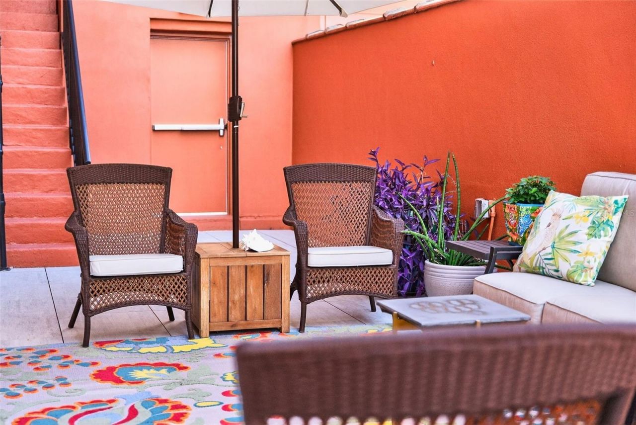 1330 Main Street, Unit 3, Sarasota, FL 34236 Photo