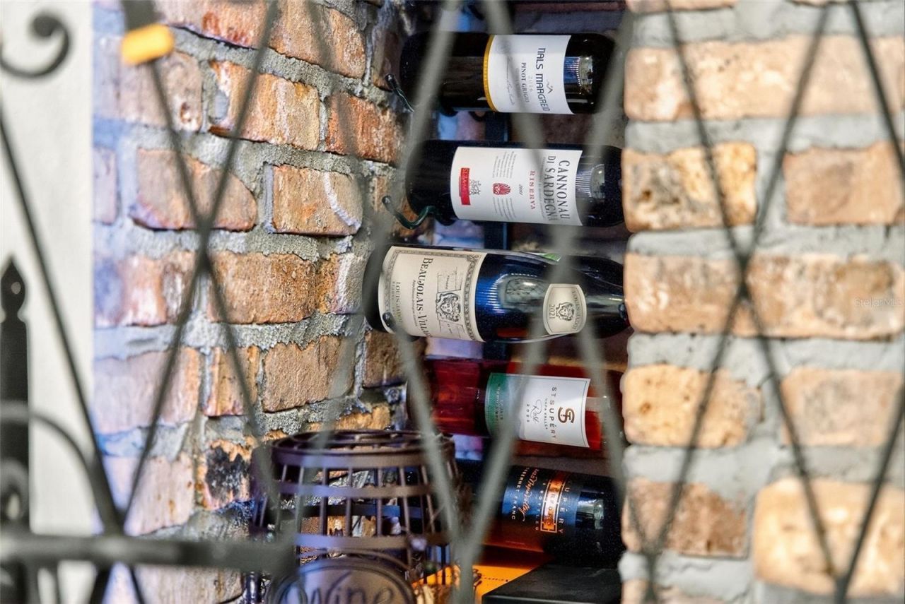 1330 Main Street, Unit 3, Sarasota, FL 34236 Photo