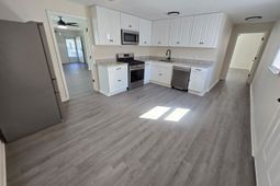 1137 Allen Street photo 4