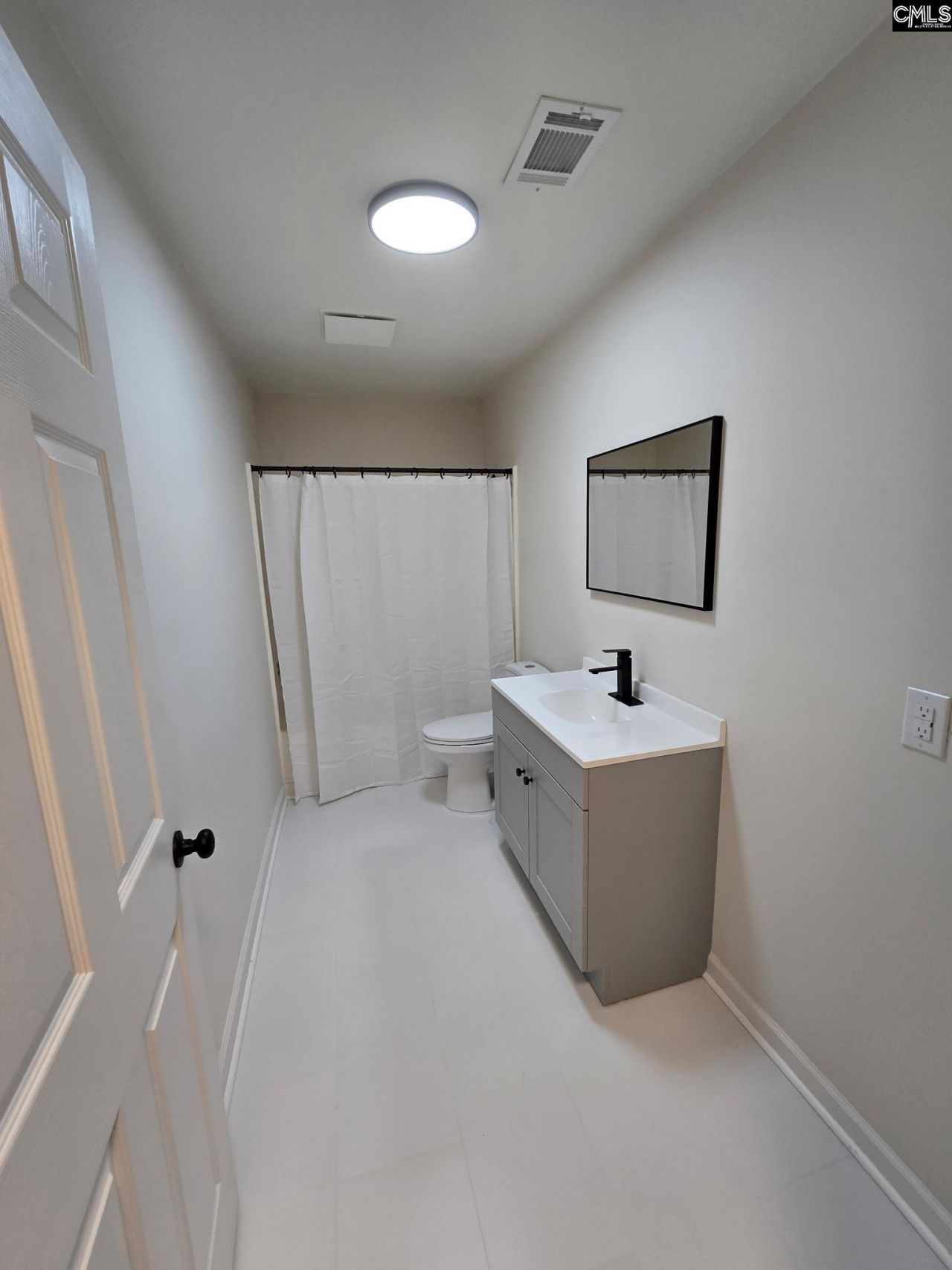 1137 Allen Street Photo 5