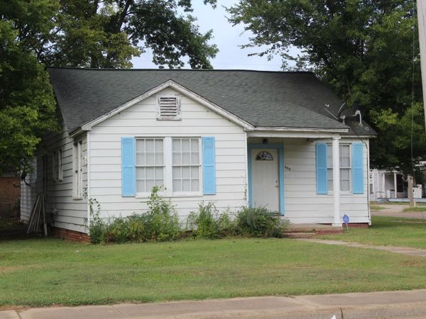 600 S Elm, Hope, AR 71801