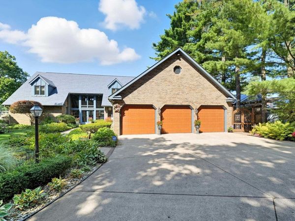 769 River Pointe Place, Mishawaka, IN 46544