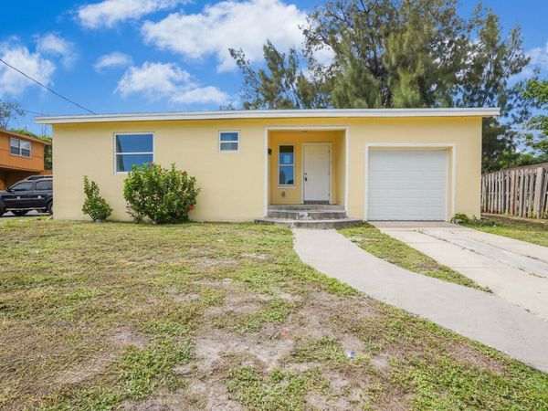 4301 Pinewood Avenue, West Palm Beach, FL 33407