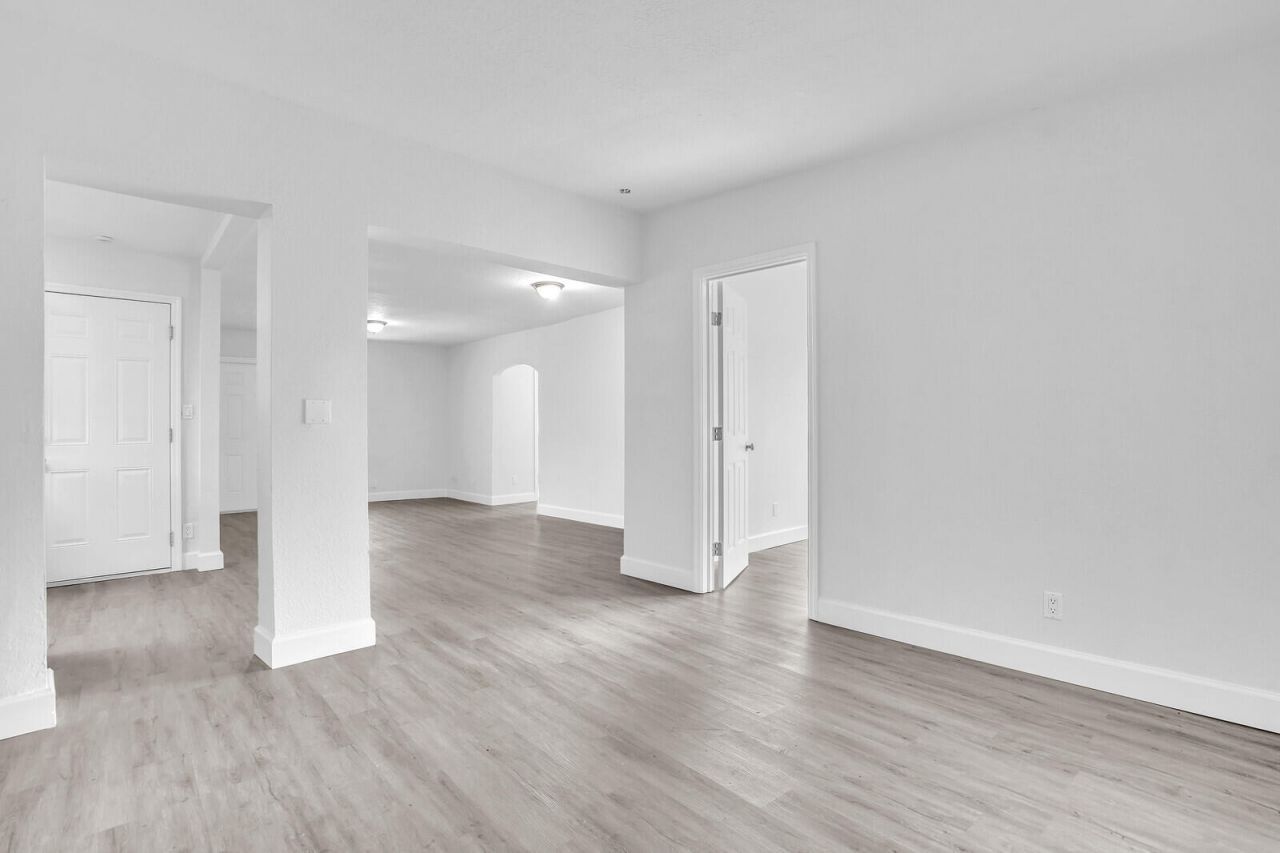 4301 Pinewood Avenue, West Palm Beach, FL 33407 Photo