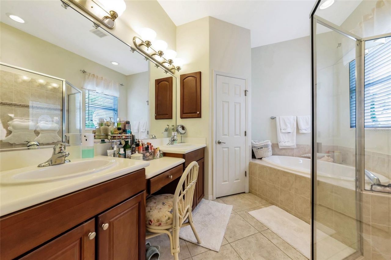 6841 74th Street Circle E, Bradenton, FL 34203 Photo