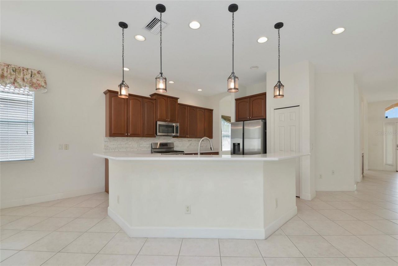 6841 74th Street Circle E, Bradenton, FL 34203 Photo