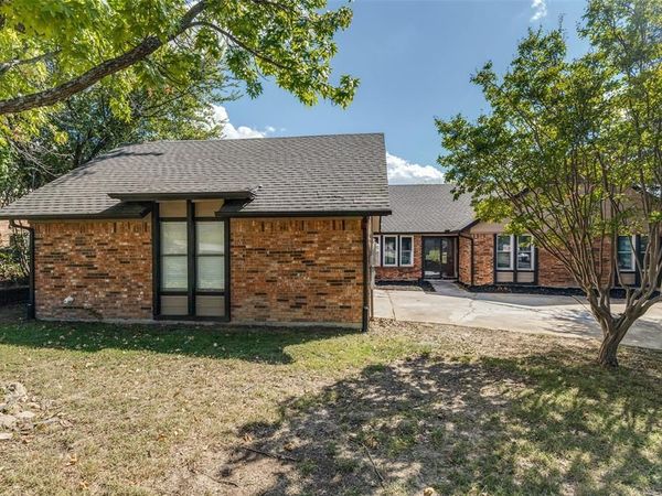 8725 Hidden Hill Drive, Fort Worth, TX 76179