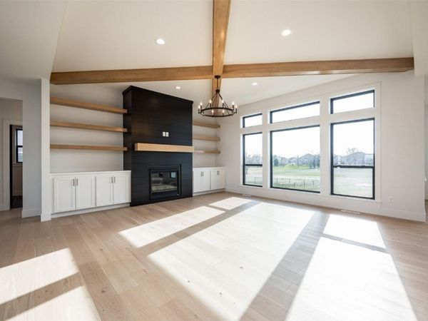 1080 Everdeen Court, Marion, IA 52302