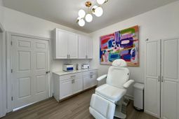 103 Palm Boulevard photo 4