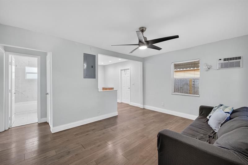 1141 SW 25th Ave, Fort Lauderdale, FL 33312 Photo