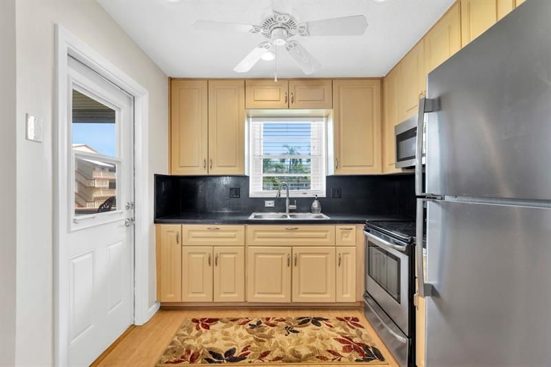 5300 Washington Street, Unit D206, Hollywood, FL 33021 Photo