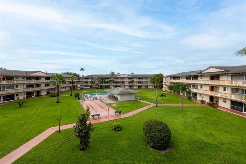 5300 Washington Street, Unit D206, Hollywood, FL 33021 Photo