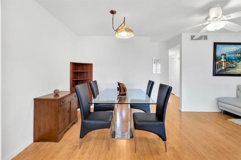 5300 Washington Street, Unit D206, Hollywood, FL 33021 Photo