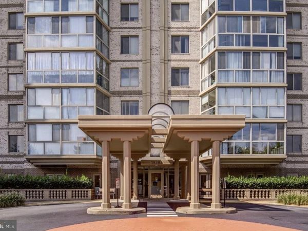 19385 CYPRESS RIDGE TERRACE, Unit 920, LEESBURG, VA 20176