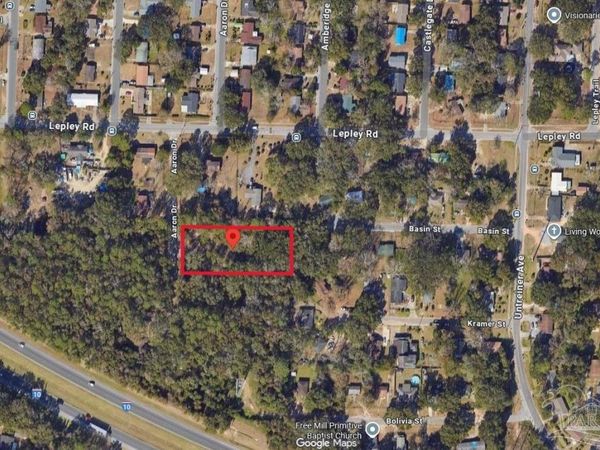 7660 Aaron Dr, Pensacola, FL 32534