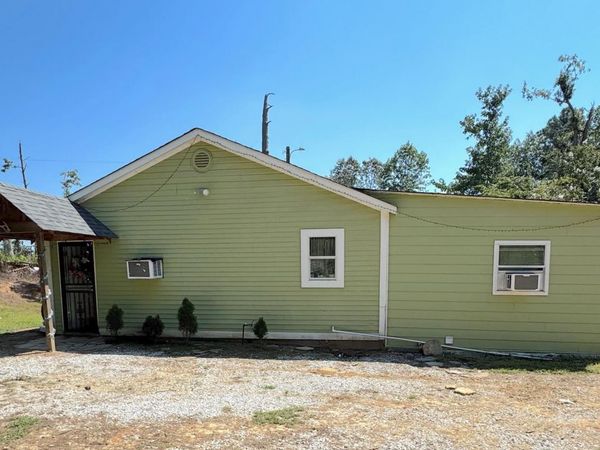 853 Lakeside Dr., Walnut, MS 38683