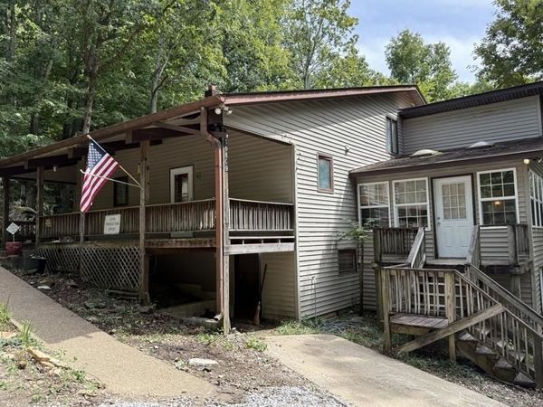 10809 Bowling Green Road, Morgantown, KY 42261