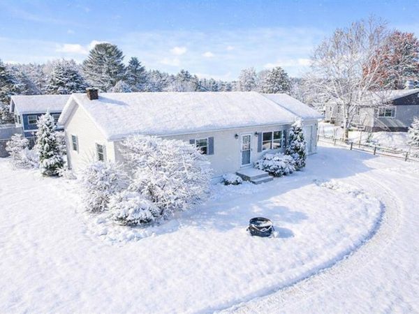 274 Scottsdale Road, Newport City, VT 05855