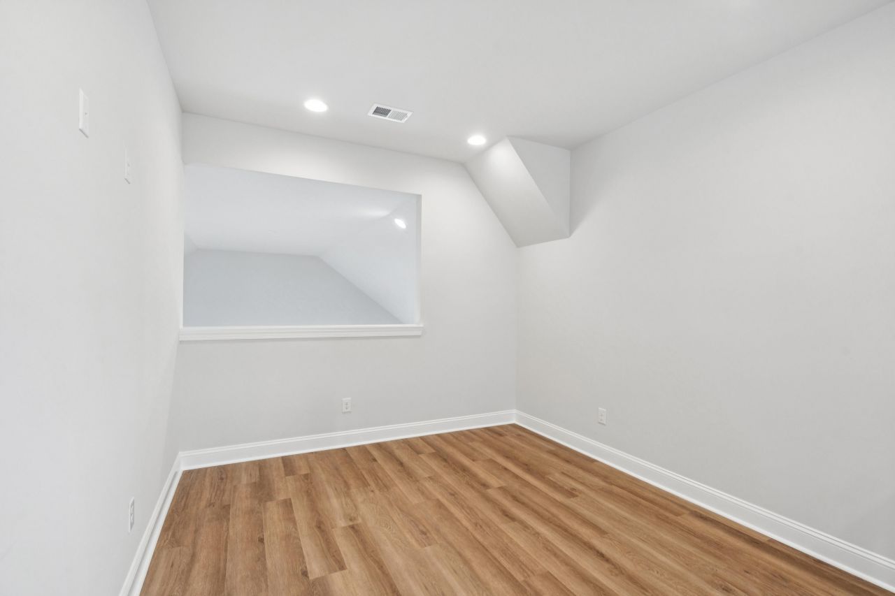 200 Clearpath Drive Photo 39