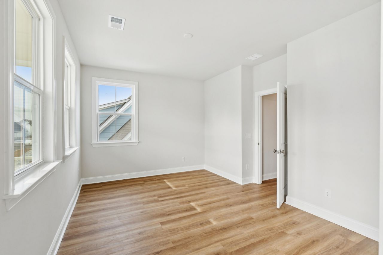 200 Clearpath Drive Photo 43