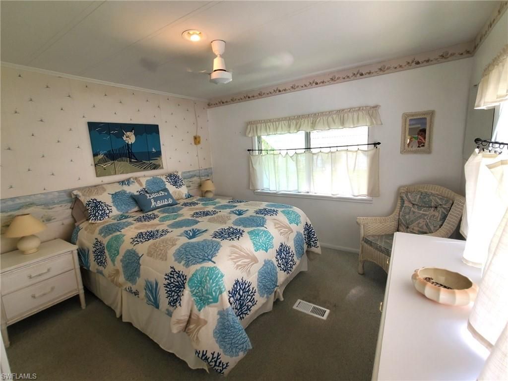 865 Moonlight Dr, North Fort Myers, FL 33917 Photo