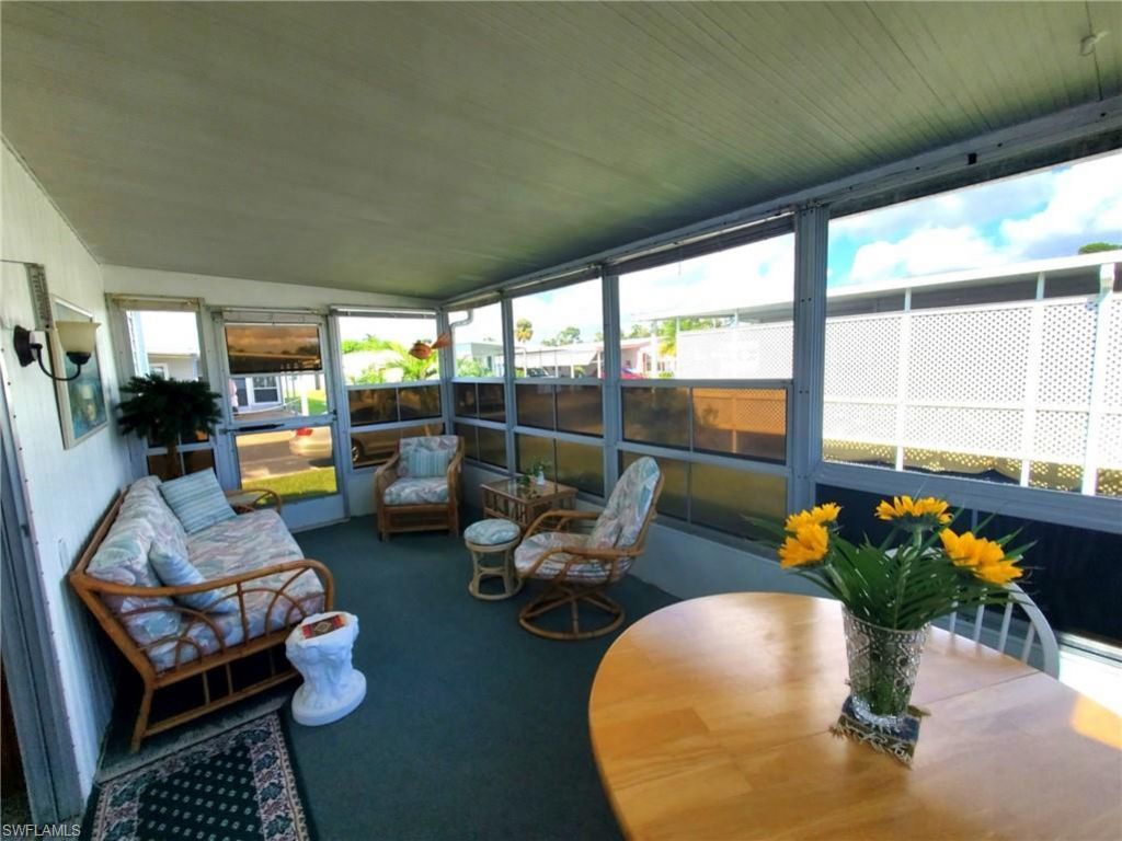 865 Moonlight Dr, North Fort Myers, FL 33917 Photo