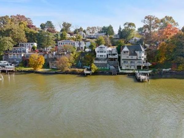 31 Wayne Avenue, Verplanck, NY 10596