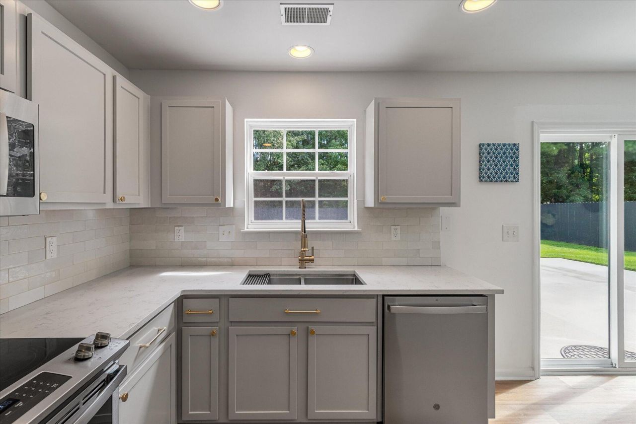 1344 Palm Cove Drive Photo 12