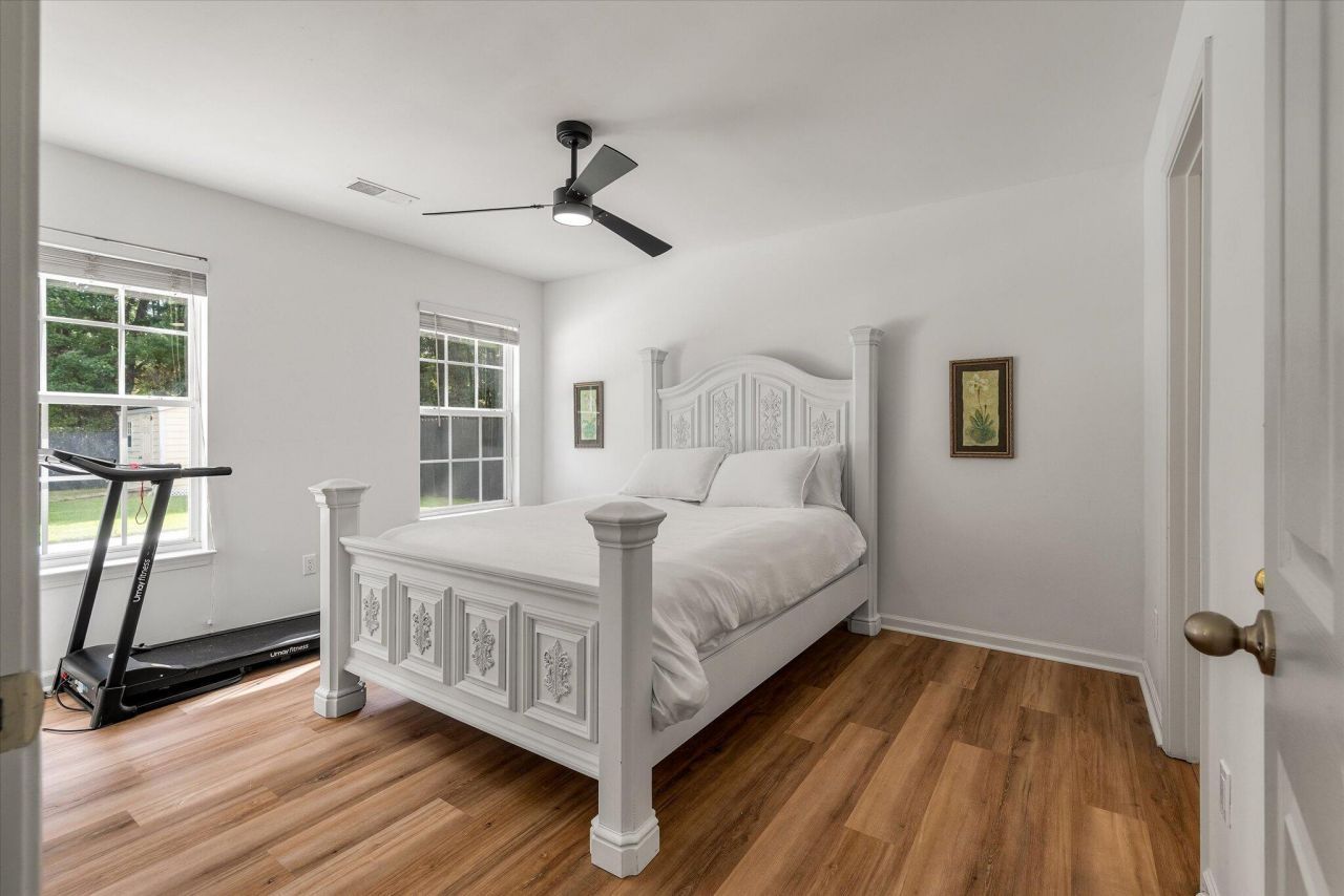 1344 Palm Cove Drive Photo 15