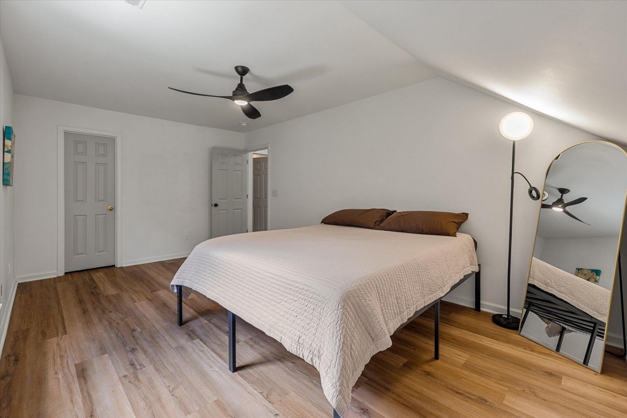 1344 Palm Cove Drive Photo 18