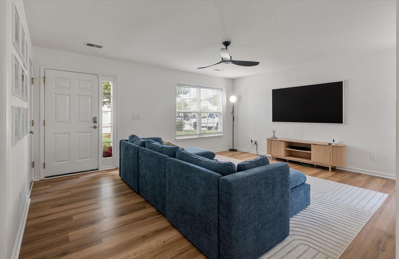 1344 Palm Cove Drive Photo 5