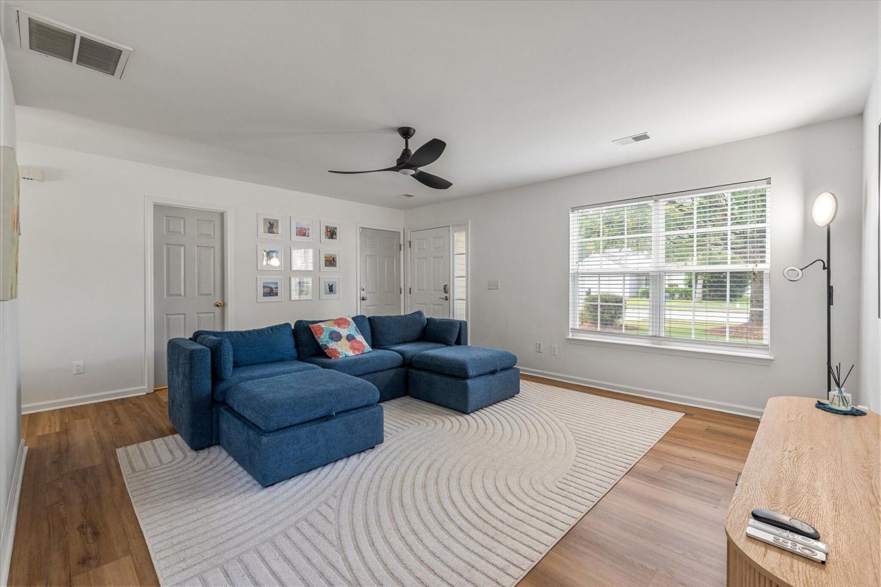 1344 Palm Cove Drive Photo 7