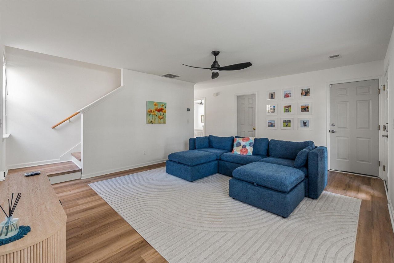 1344 Palm Cove Drive Photo 8