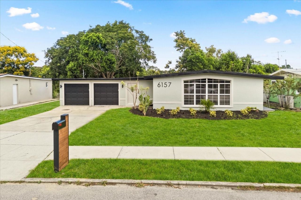 6157 Medford Drive, Orlando, FL 32808 Main Photo