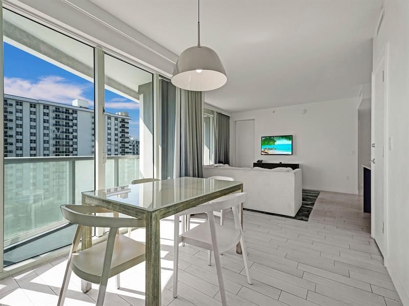 3101 Bayshore Drive, Unit 709, Fort Lauderdale, FL 33304 Photo