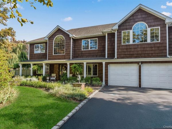 28 Mosshill Place, Stony Brook, NY 11790