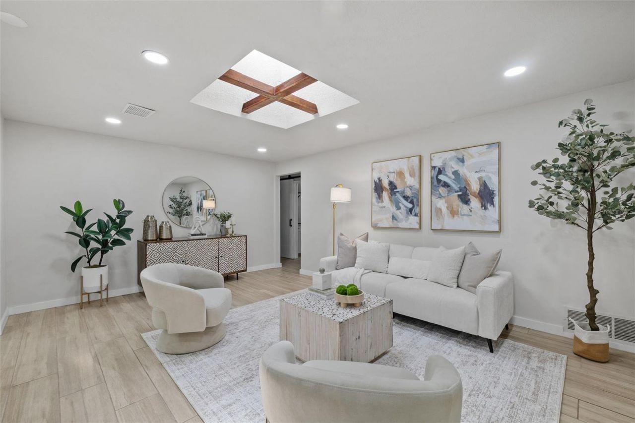 1905 Oro Court, Clearwater, FL 33764 Photo