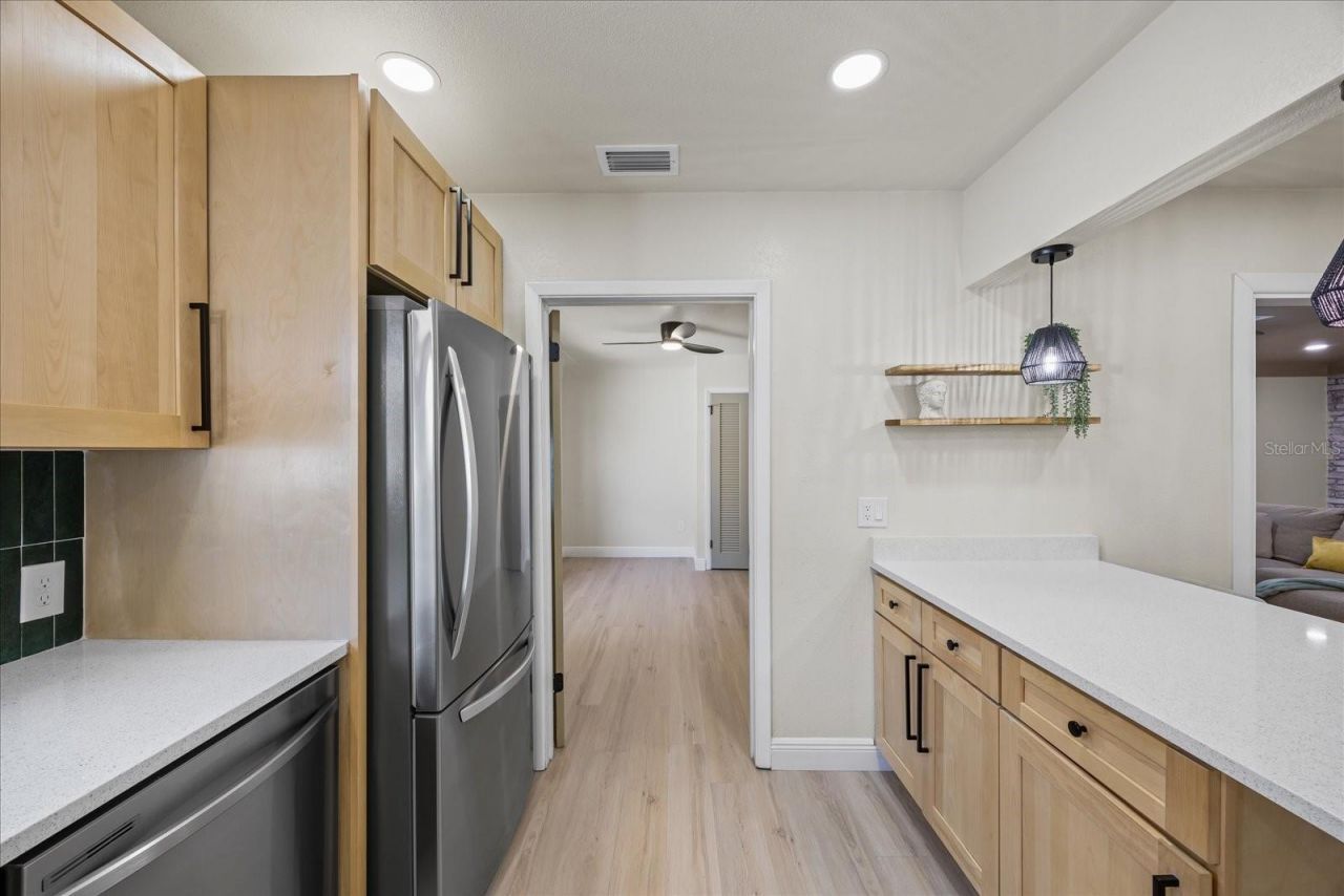 6875 11th Avenue N, Saint Petersburg, FL 33710 Photo