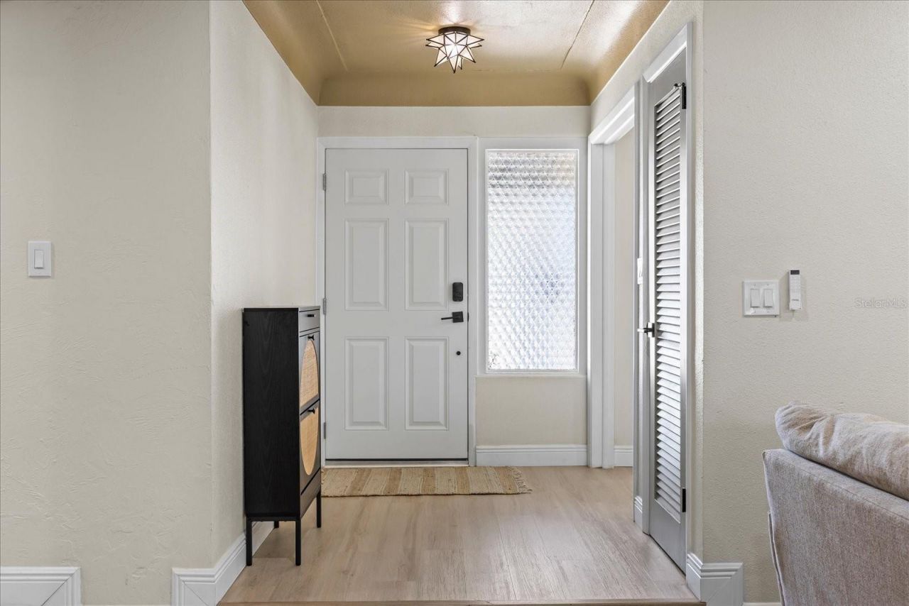 6875 11th Avenue N, Saint Petersburg, FL 33710 Photo