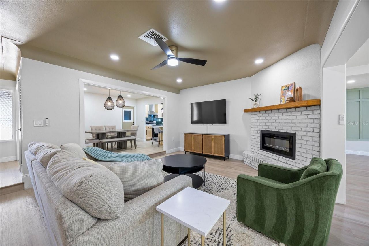 6875 11th Avenue N, Saint Petersburg, FL 33710 Photo