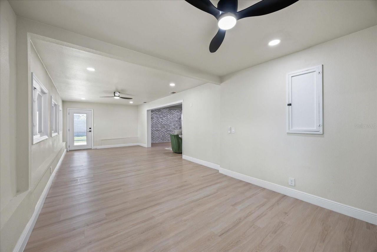 6875 11th Avenue N, Saint Petersburg, FL 33710 Photo