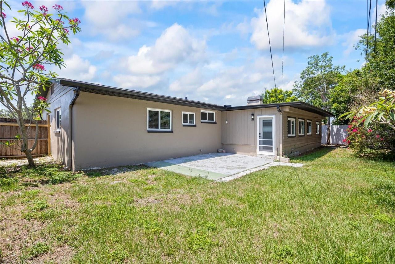 6875 11th Avenue N, Saint Petersburg, FL 33710 Photo