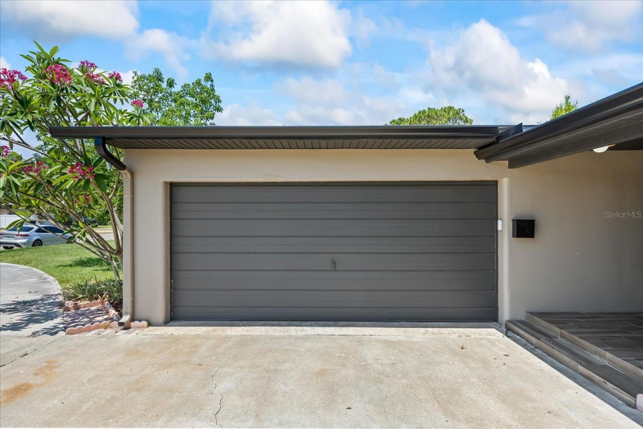 6875 11th Avenue N, Saint Petersburg, FL 33710 Photo