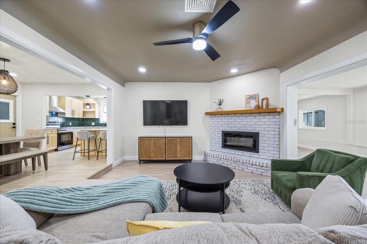 6875 11th Avenue N, Saint Petersburg, FL 33710 Photo