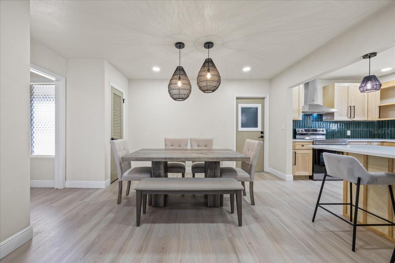 6875 11th Avenue N, Saint Petersburg, FL 33710 Photo