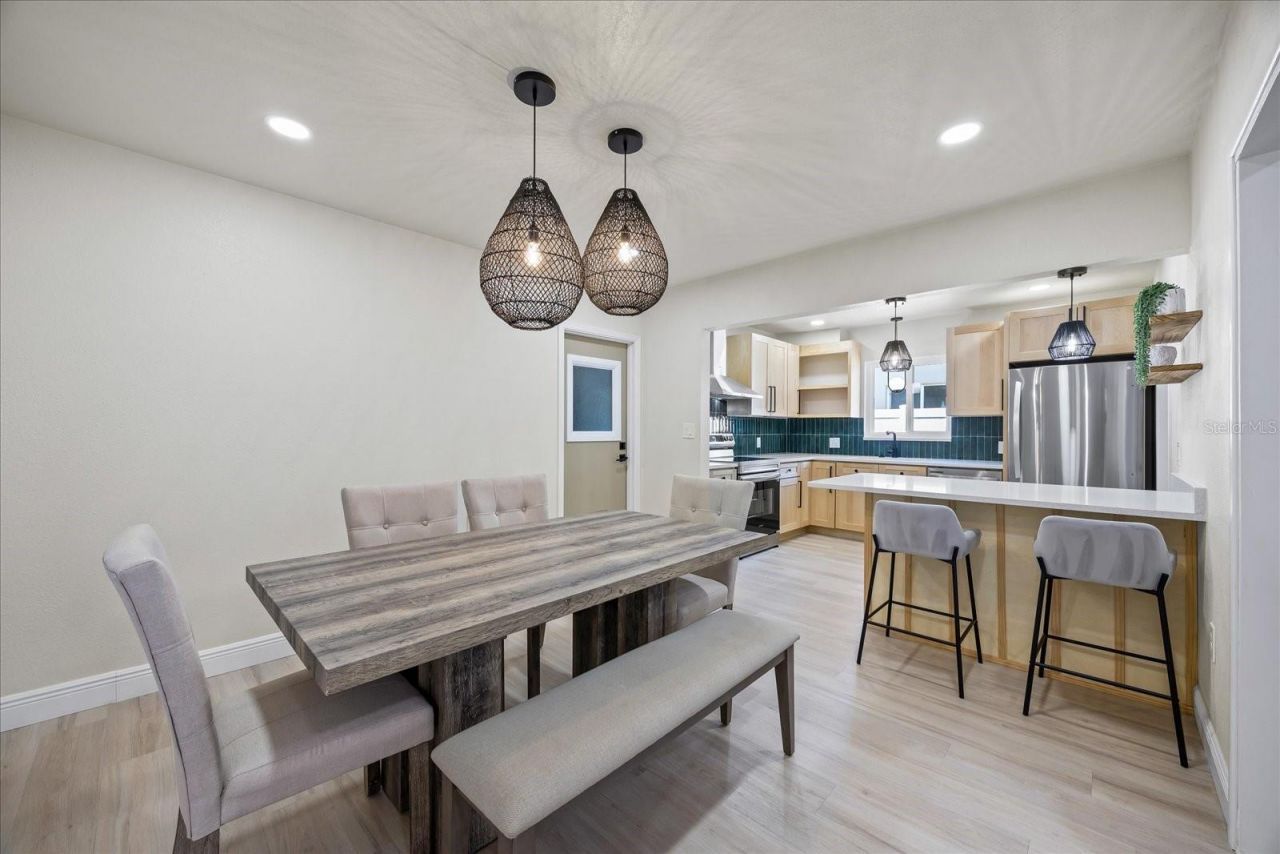 6875 11th Avenue N, Saint Petersburg, FL 33710 Photo