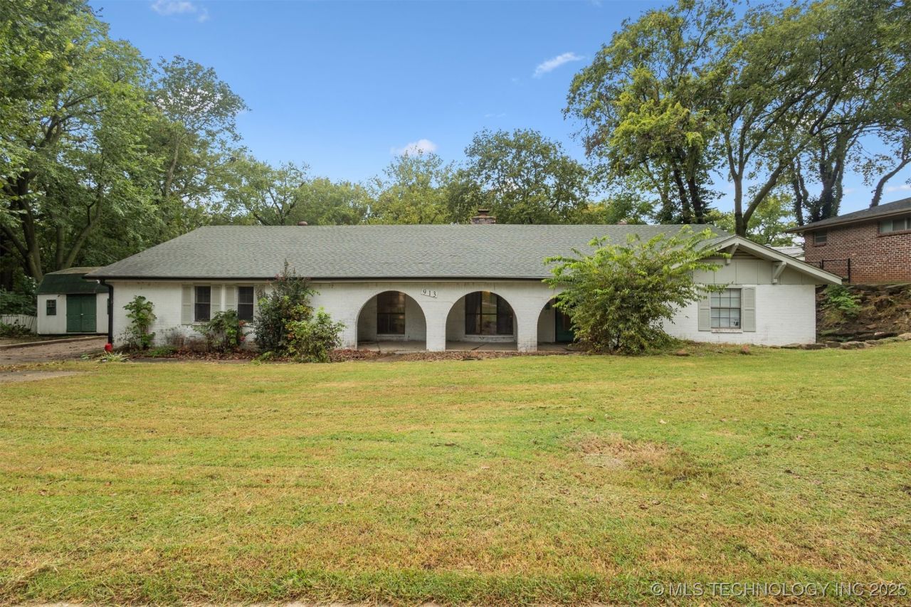 913 Sandstone Avenue, Bartlesville, OK 74006 Main Photo